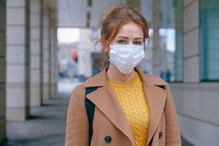 Pass sanitaire & contrat de travail : que peut faire l&rsquo;employeur